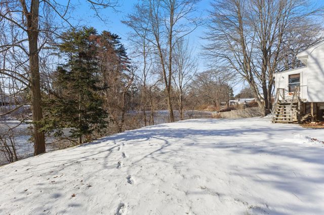 1 Lakeshore Drive, Seabrook, NH 03874