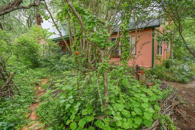 1905 Main ST, Bastrop, TX 78602