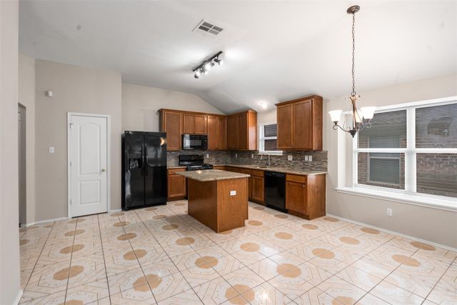 648 Tabasco Trail, Arlington, TX 76002