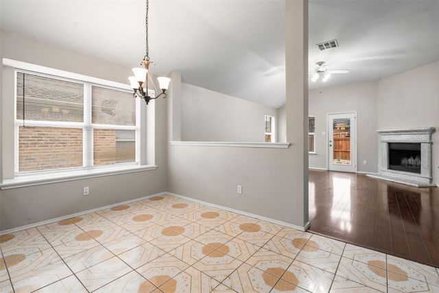 648 Tabasco Trail, Arlington, TX 76002