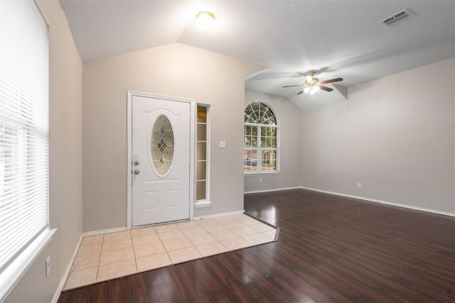 648 Tabasco Trail, Arlington, TX 76002