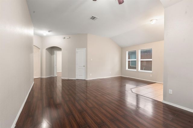 648 Tabasco Trail, Arlington, TX 76002