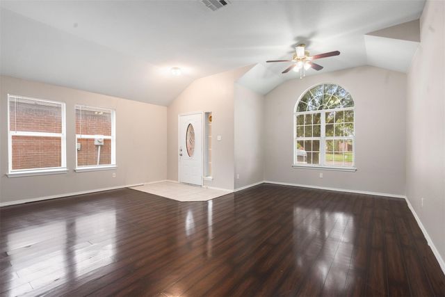 648 Tabasco Trail, Arlington, TX 76002