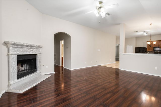 648 Tabasco Trail, Arlington, TX 76002