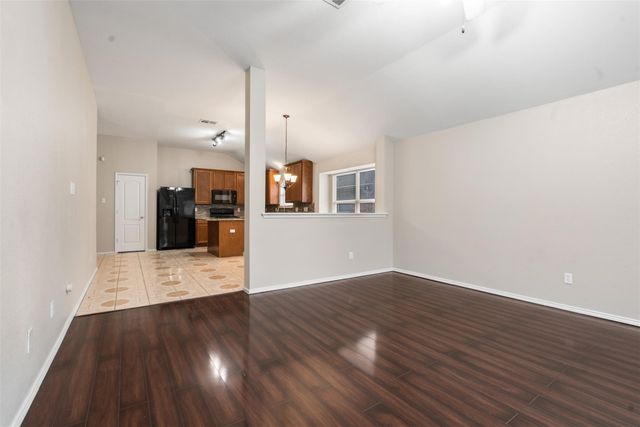 648 Tabasco Trail, Arlington, TX 76002