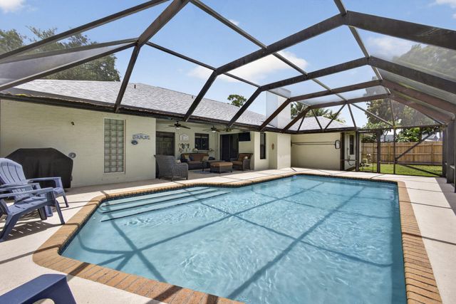 559 Azure Avenue, Wellington, FL 33414