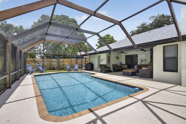 559 Azure Avenue, Wellington, FL 33414