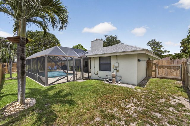 559 Azure Avenue, Wellington, FL 33414