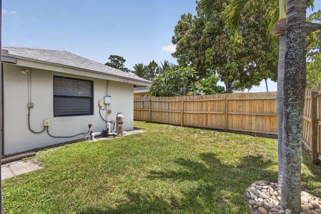 559 Azure Avenue, Wellington, FL 33414