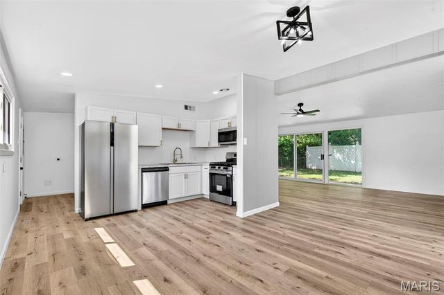 8445 Bayberry Drive, Berkeley, MO 63134