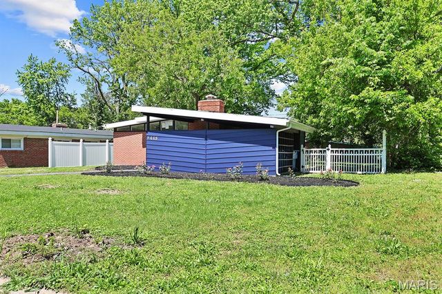 8445 Bayberry Drive, Berkeley, MO 63134