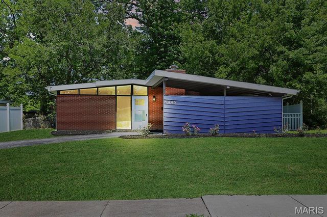 8445 Bayberry Drive, Berkeley, MO 63134