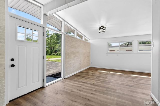 8445 Bayberry Drive, Berkeley, MO 63134