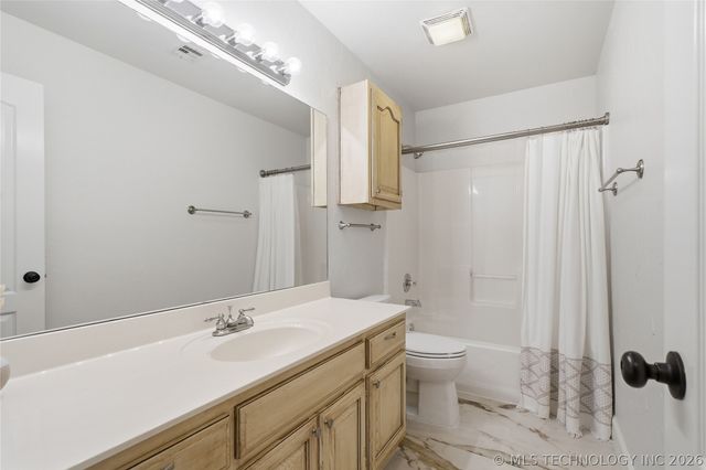 404 N Eucalyptus Avenue, Broken Arrow, OK 74012