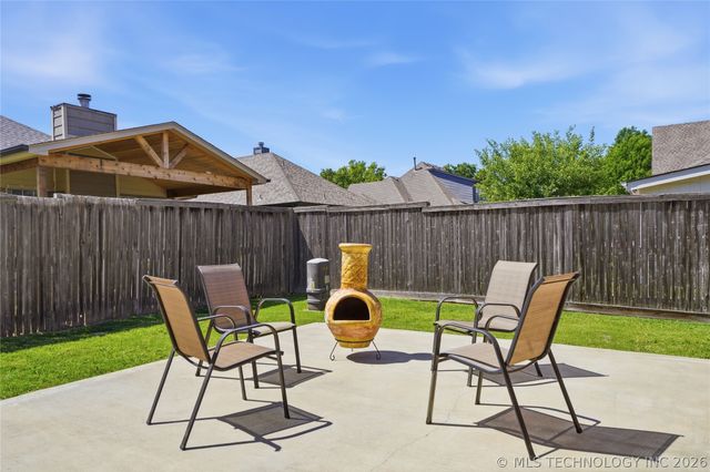 404 N Eucalyptus Avenue, Broken Arrow, OK 74012