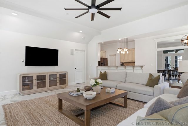 404 N Eucalyptus Avenue, Broken Arrow, OK 74012