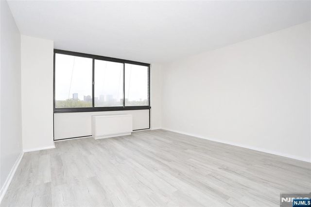 770 Anderson Avenue 5F, Cliffside Park, NJ 07010