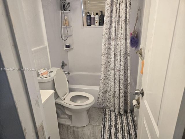 1185 W 27th St, Hialeah, FL 33010