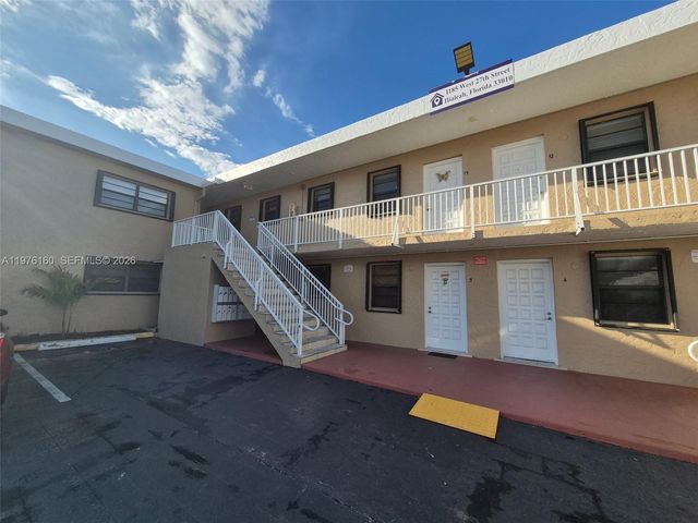 1185 W 27th St, Hialeah, FL 33010