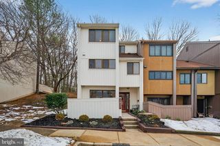 1817 OLD POST TER, Woodbridge, VA 22191