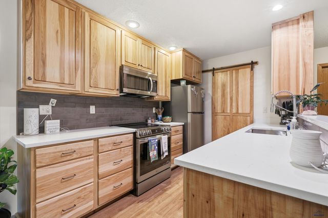 4904 GALENA DR, Rapid City, SD 57702