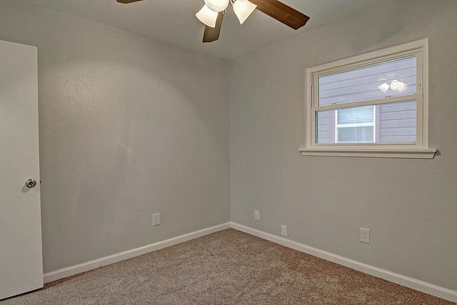 1947 Sean Dr, Corpus Christi, TX 78412