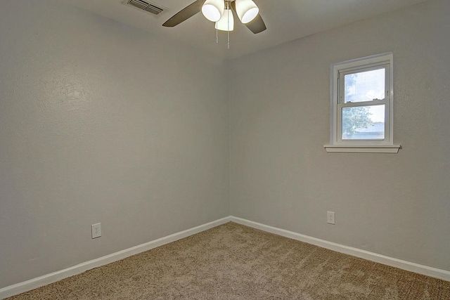 1947 Sean Dr, Corpus Christi, TX 78412
