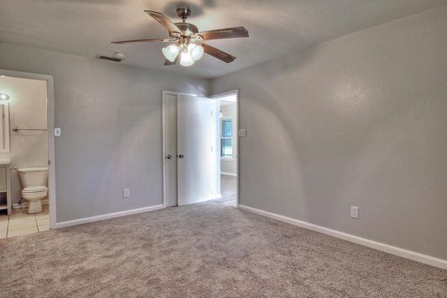 1947 Sean Dr, Corpus Christi, TX 78412