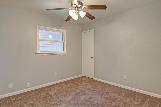 1947 Sean Dr, Corpus Christi, TX 78412