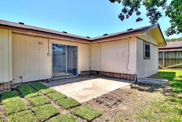1947 Sean Dr, Corpus Christi, TX 78412