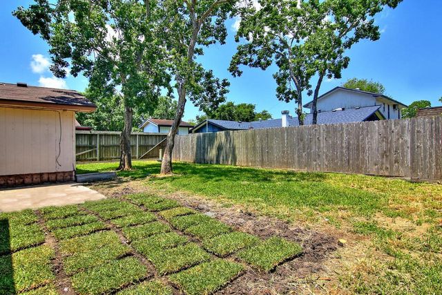 1947 Sean Dr, Corpus Christi, TX 78412