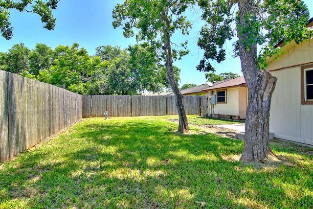1947 Sean Dr, Corpus Christi, TX 78412