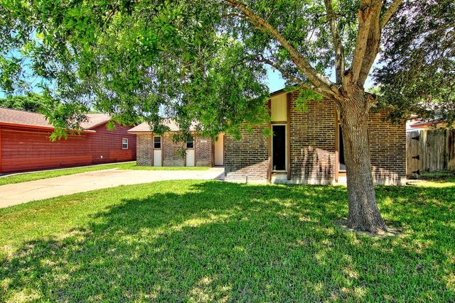 1947 Sean Dr, Corpus Christi, TX 78412