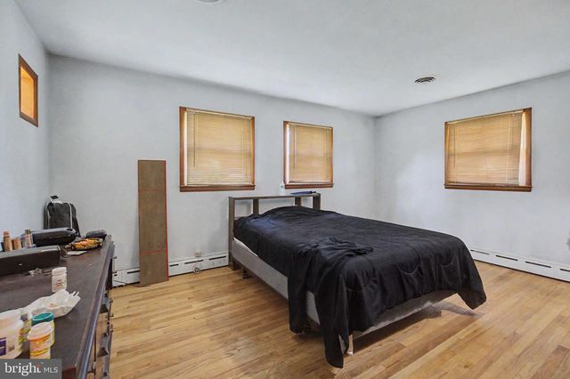 2232 PENNINGTON RD, Trenton, NJ 08638
