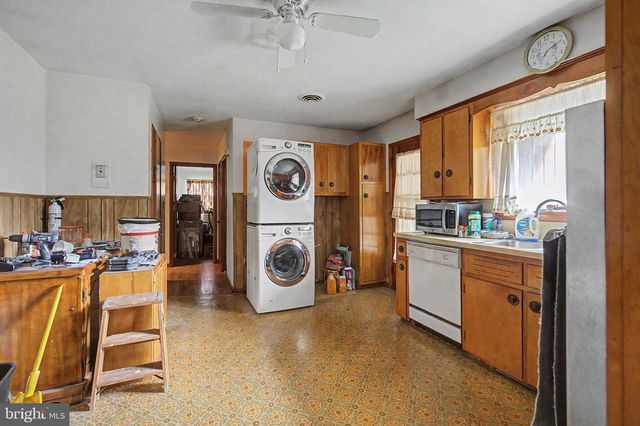 2232 PENNINGTON RD, Trenton, NJ 08638