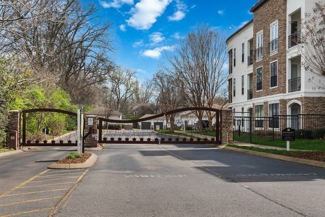 2600 Hillsboro Pike Apt 214, Nashville, TN 37212