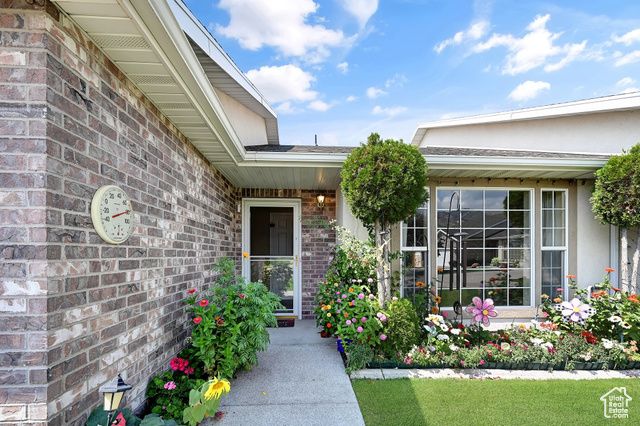 315 N MOUNTAIN VIEW LN, Providence, UT 84332