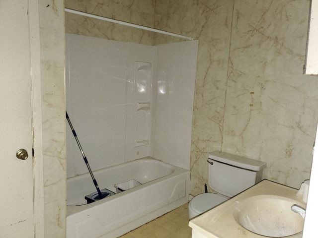 737 Roberts St Unit A, Deridder, LA 70634