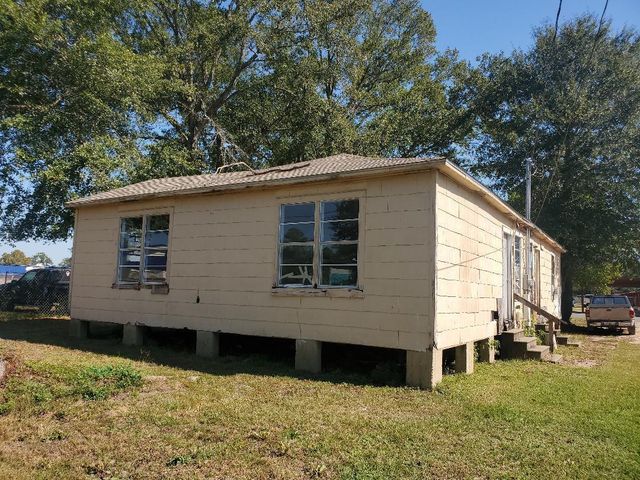 737 Roberts St Unit A, Deridder, LA 70634