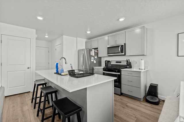 3742 S GOLD BANK DR, Magna, UT 84044