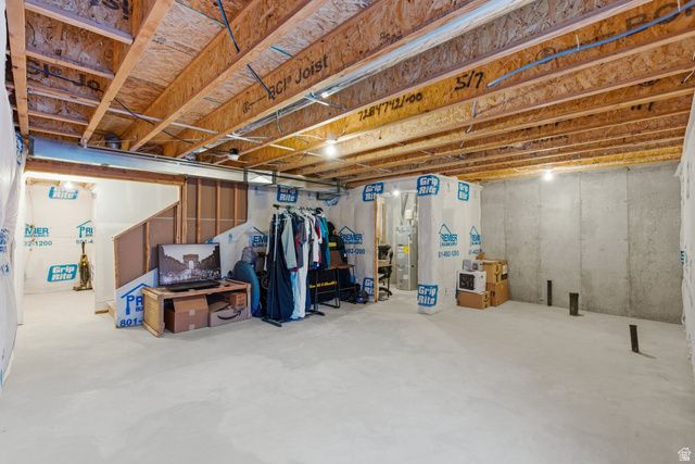 3742 S GOLD BANK DR, Magna, UT 84044