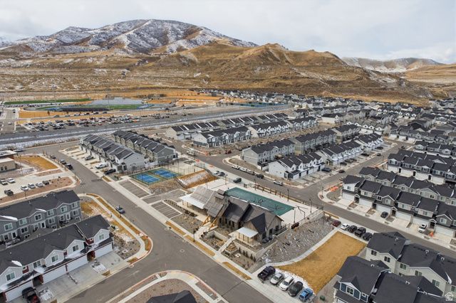 3742 S GOLD BANK DR, Magna, UT 84044