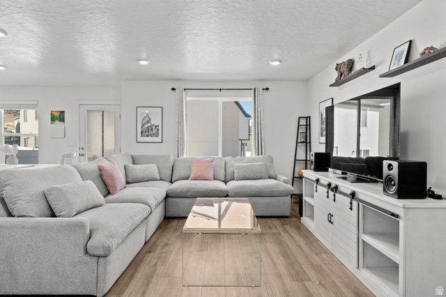 3742 S GOLD BANK DR, Magna, UT 84044