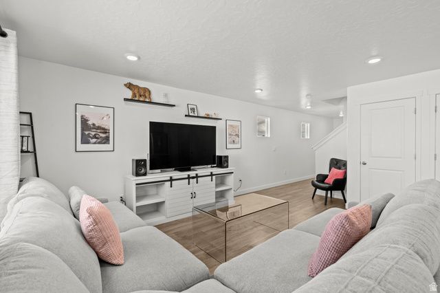 3742 S GOLD BANK DR, Magna, UT 84044