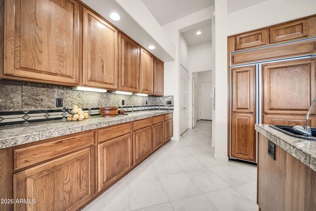 9752 E ROADRUNNER Drive, Scottsdale, AZ 85262