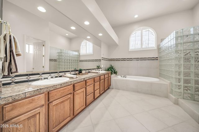 9752 E ROADRUNNER Drive, Scottsdale, AZ 85262