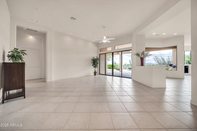 9752 E ROADRUNNER Drive, Scottsdale, AZ 85262