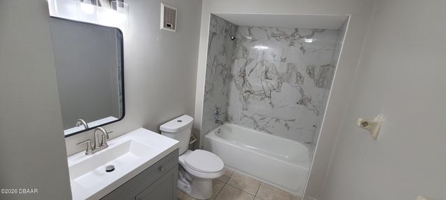2118 Oak Meadow Circle, South Daytona, FL 32119