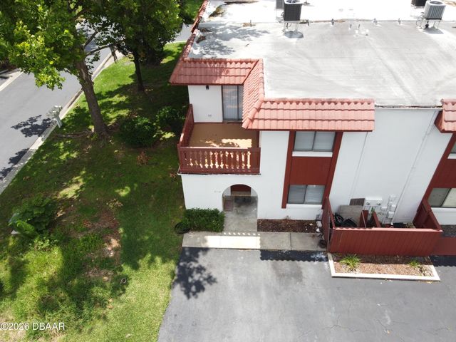 2118 Oak Meadow Circle, South Daytona, FL 32119