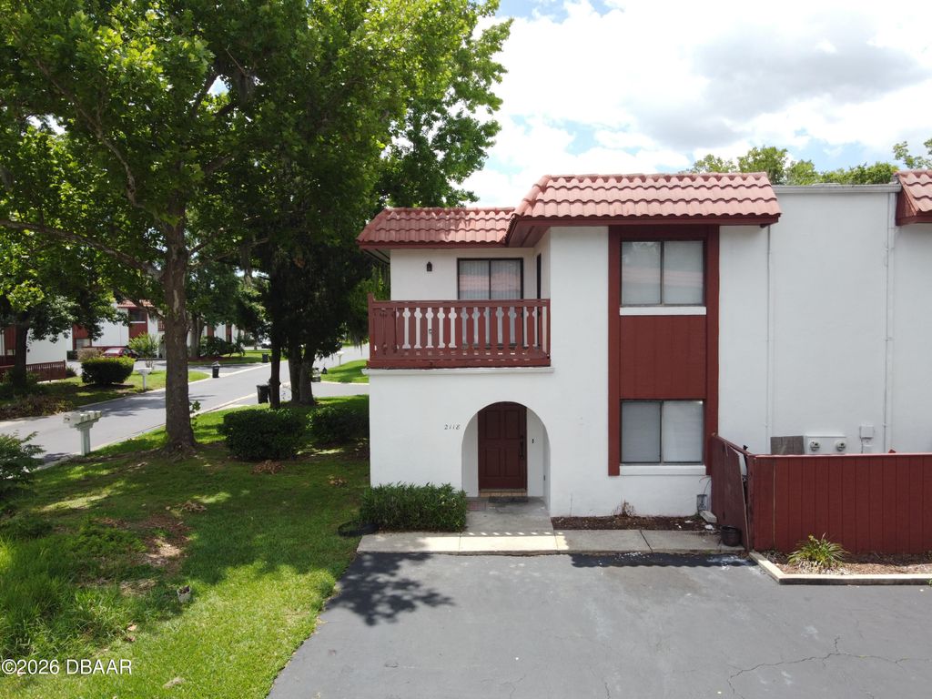 2118 Oak Meadow Circle, South Daytona, FL 32119